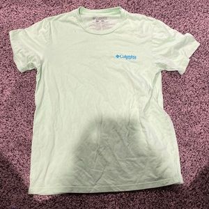 Columbia t-shirt
